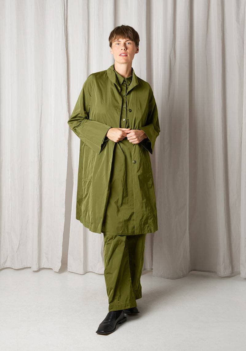 Katharina Hovman Mantel heavy Taffeta, matcha Preisnachlass