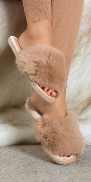 Koucla Sexy Pantolette mit Kunstfell Top Angebot