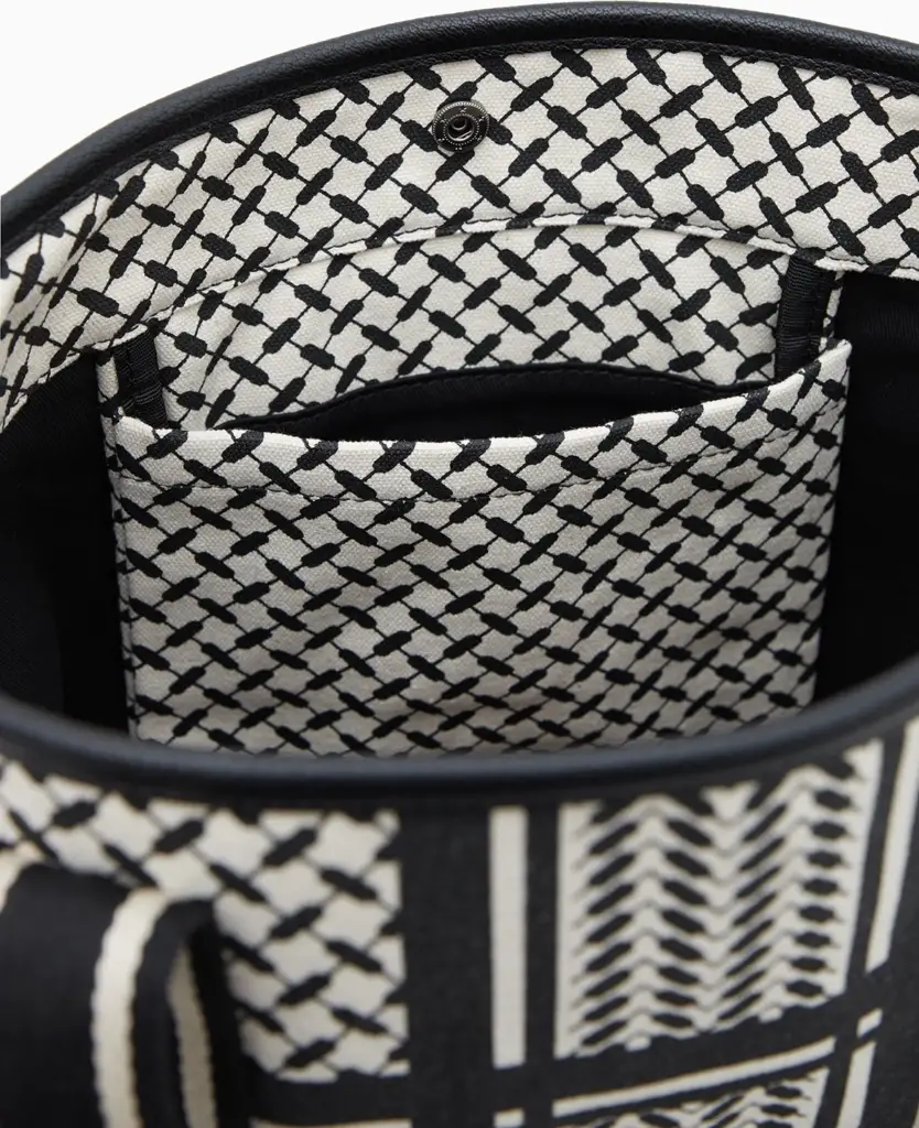 Lala Berlin Tote Carmela 2.0 canvas heritage stripe black Exklusivangebot