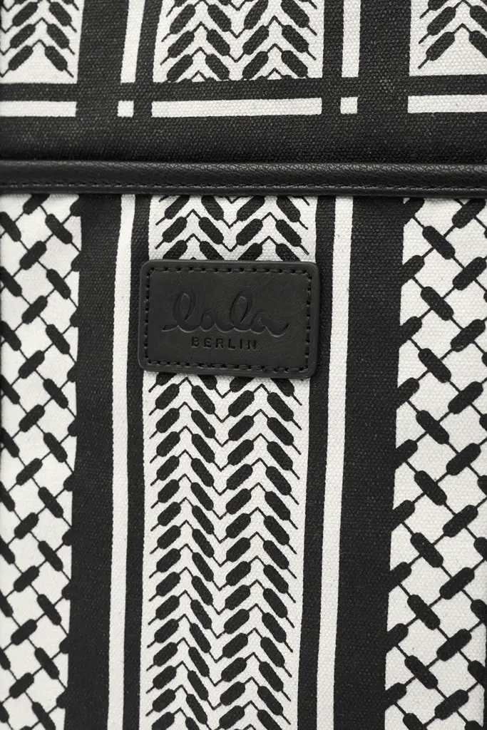 Lala Berlin Tote Carmela 2.0 canvas heritage stripe black Exklusivangebot