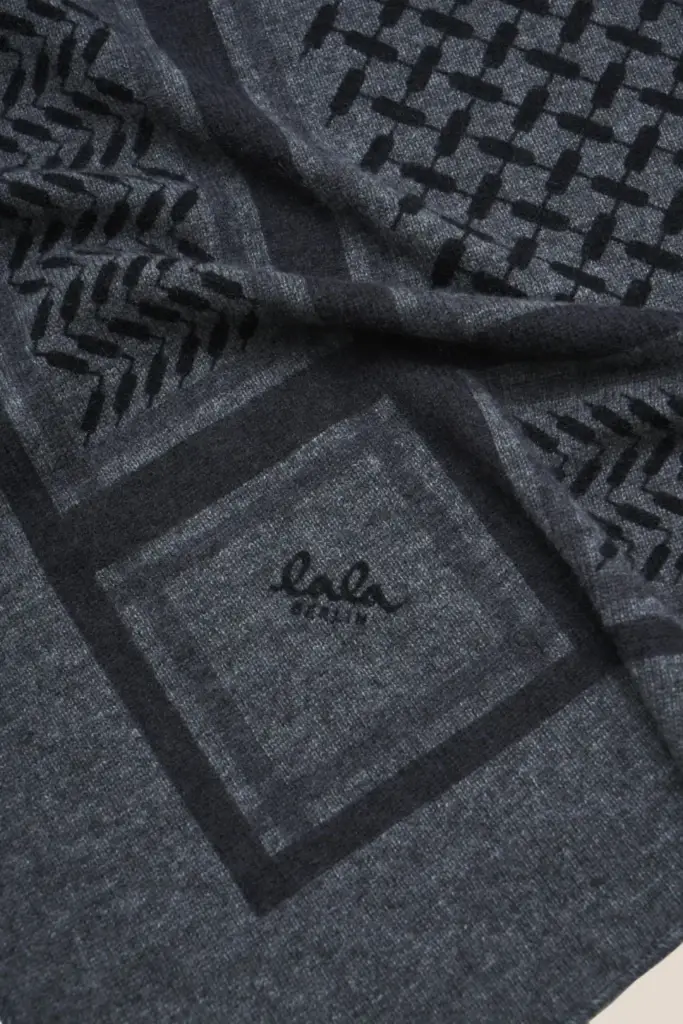 Lala Berlin Triangle Trinity Classic L cashmere dark grey Online Outlet