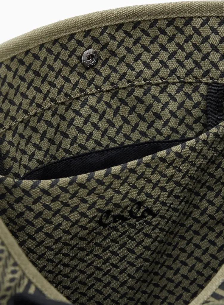 Lala Berlin Tote Carmela canvas olive/black Räumungsverkauf