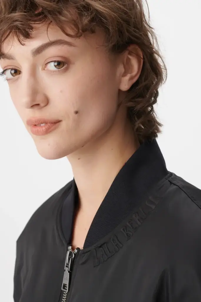 Lala Berlin Jacket Jo polyester black Kostenloser Versand international