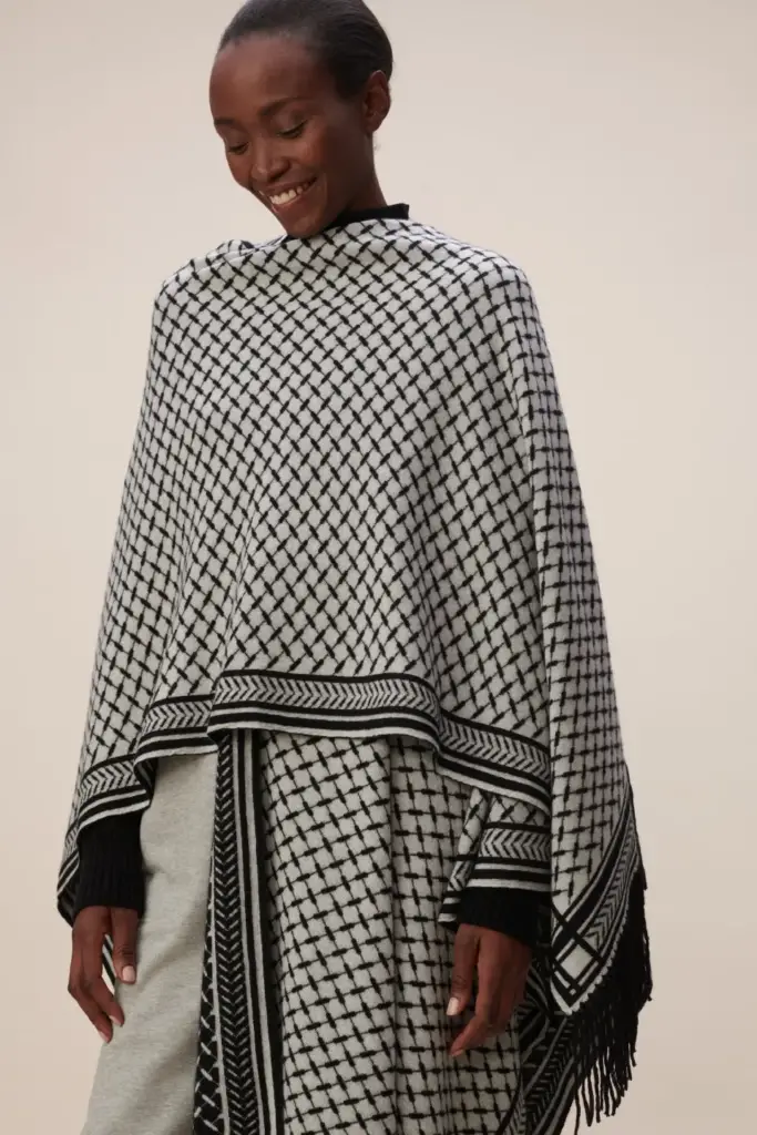 Lala Berlin Poncho Trinity Classic cashmere black/white Outlet