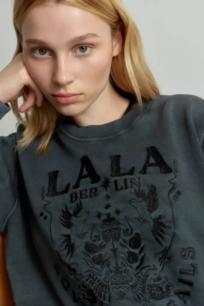 Lala Berlin Sweatshirt Ipali cotton love never fails black Fabrikpreis