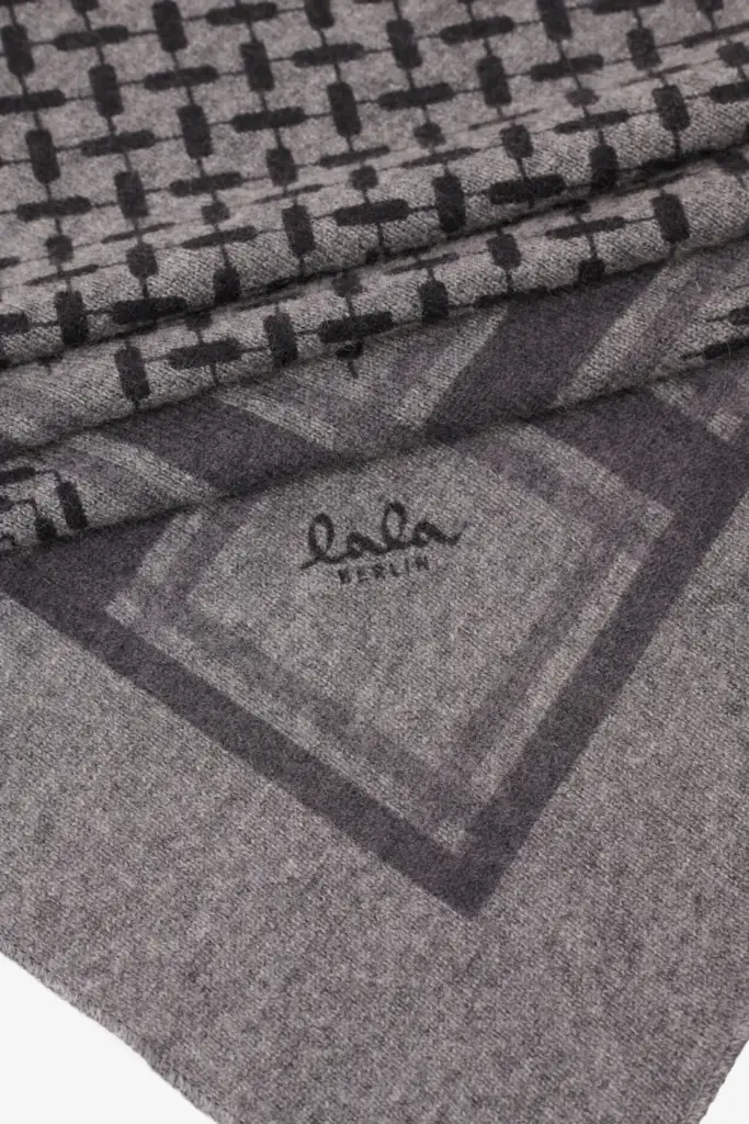 Lala Berlin Triangle Trinity Classic M cashmere lubecca dark grey melange Im Verkauf