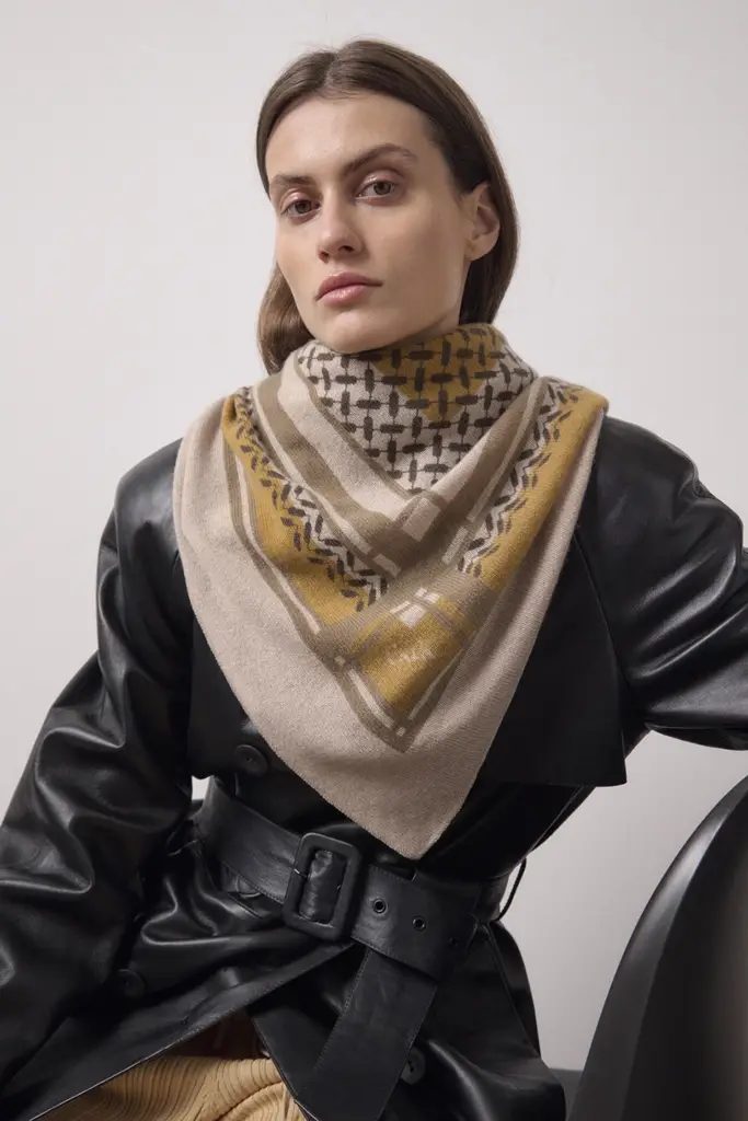Lala Berlin Triangle Double Heritage cashmere dune/sand 2025