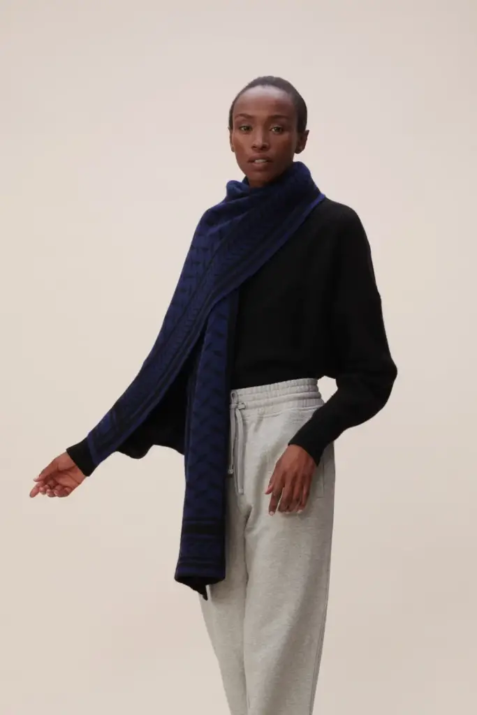 Lala Berlin Scarf Chuck cashmere dark blue Fabrikpreis