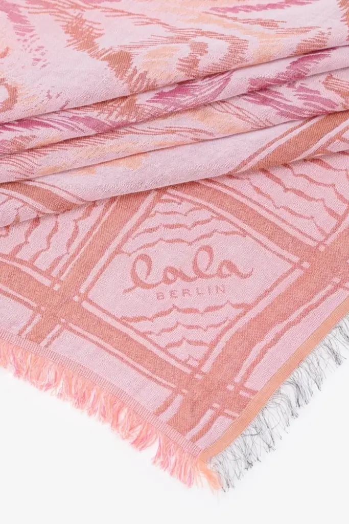Lala Berlin Triangle Amalino cotton mix paisley park pink Exklusivangebot
