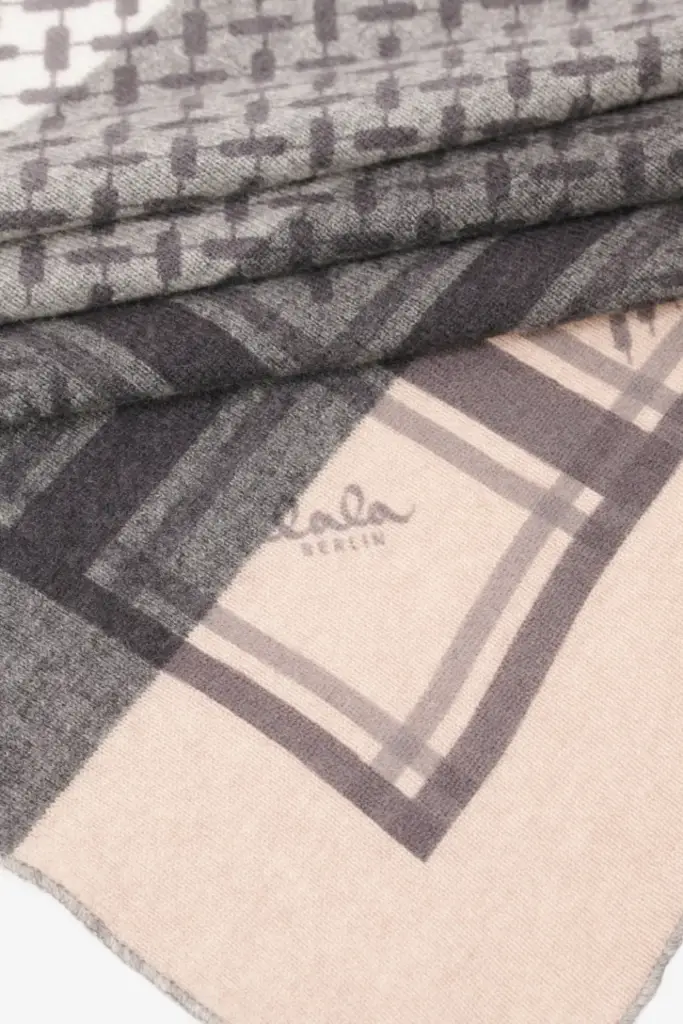 Lala Berlin Triangle Trinity Classic Light M cashmere multicolor stripes classic Neueste Stile
