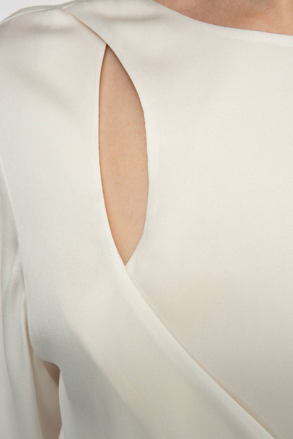 IVI GmbH SOLID SILK Seidenbluse mit Cut-Out Detail weiß Preisnachlass