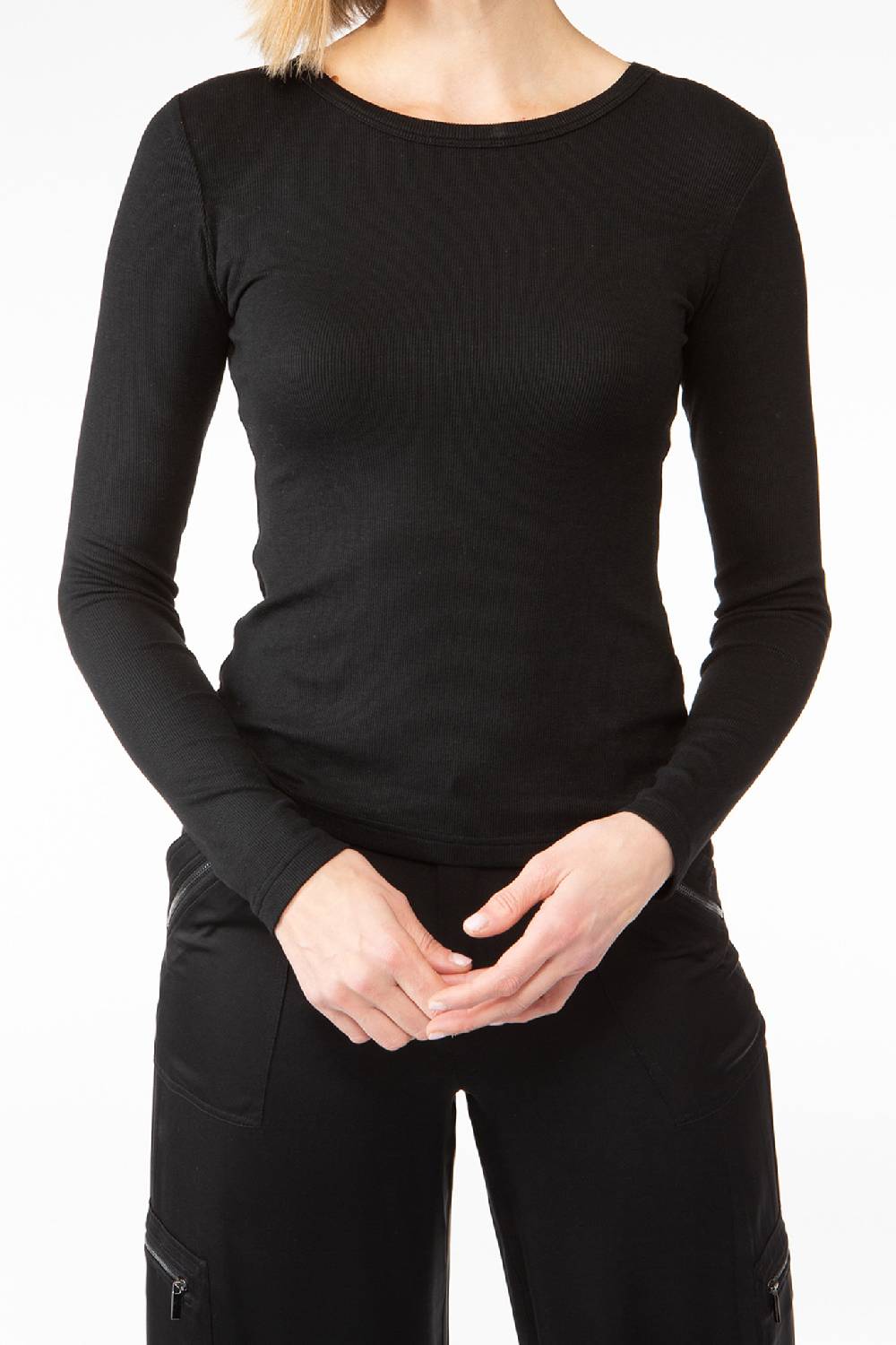 IVI GmbH ESSENTIAL Langarmshirt mit hohem Rundhalsausschnitt schwarz Saisonschlussverkauf