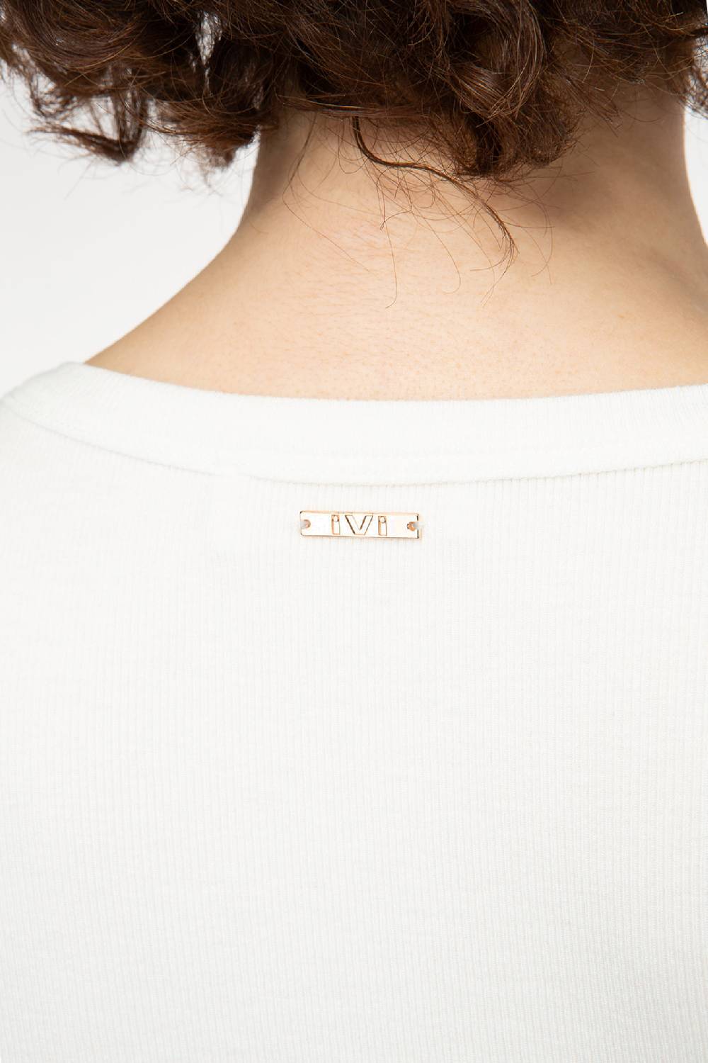 IVI GmbH ESSENTIAL Langarmshirt mit hohem Rundhalsausschnitt weiß Black Friday