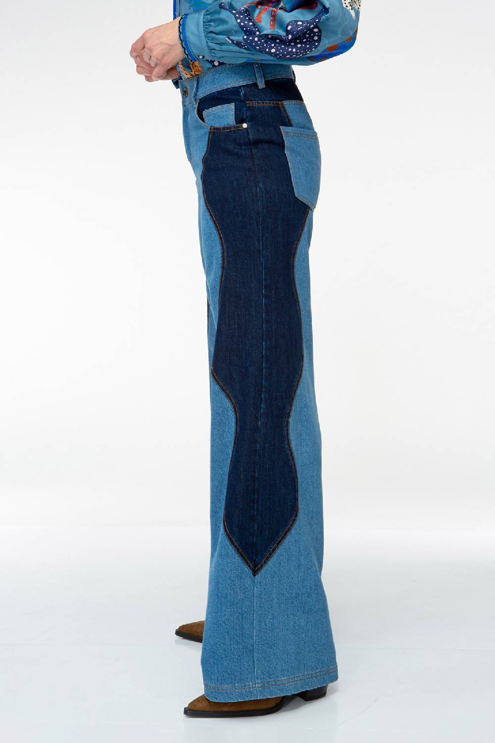 IVI GmbH DENIM Jeans mit weitem Bein und Patch im Angebot