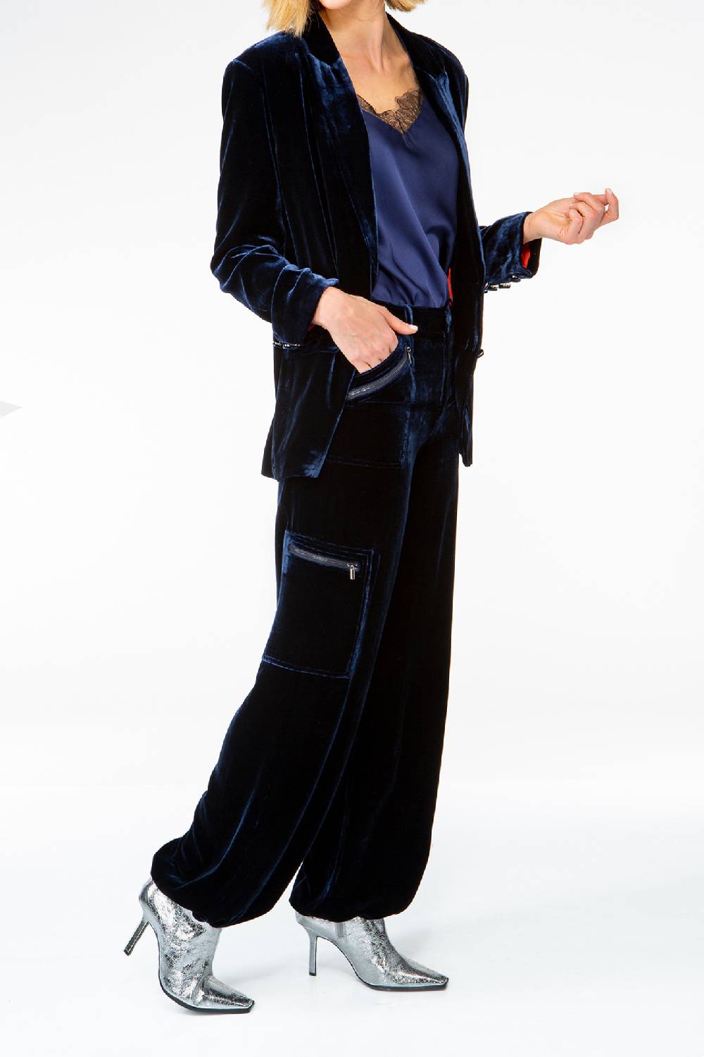 IVI GmbH VELVET Samthose mit Cargo Details navy Meist gekauft