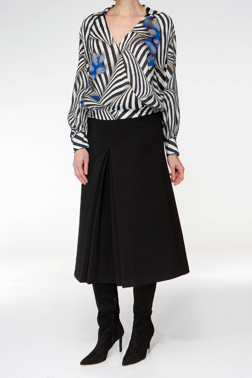 IVI GmbH FLORAL ILLUSION Wickelbluse Bestseller