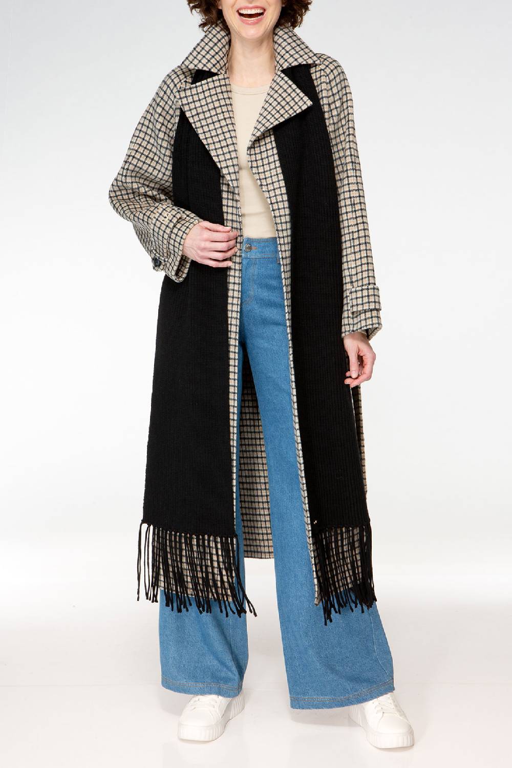 IVI GmbH SOLID KNIT Langer Schal mit Fransen schwarz Kauf eins, bekomm eins gratis