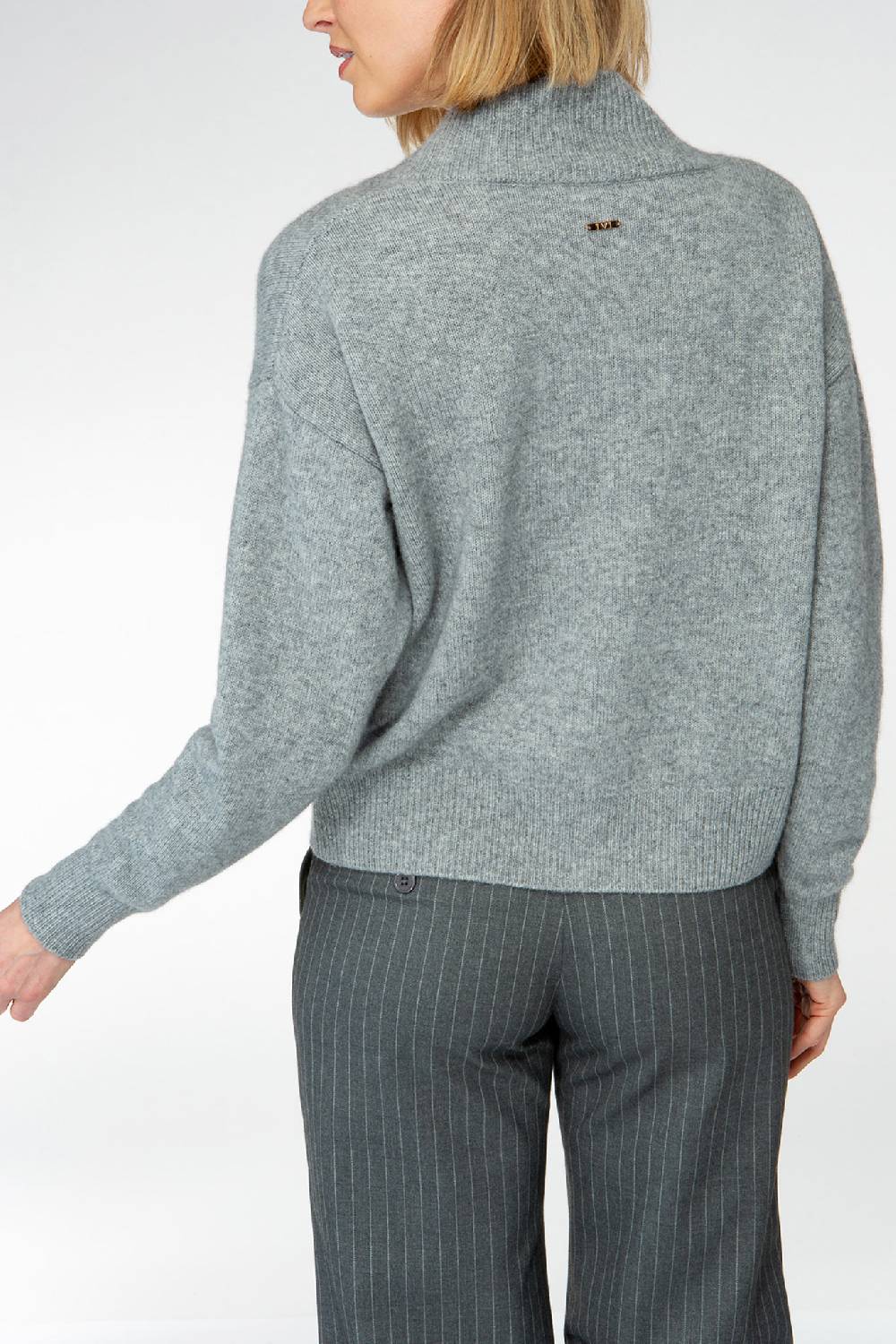 IVI GmbH SOLID KNIT Cardigan mit aufgesetzten Taschen grau-melange Super Sparpreis