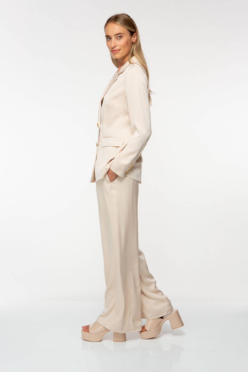 IVI GmbH SOLID SILK Seidenblazer light sand Bis zu 50% Rabatt