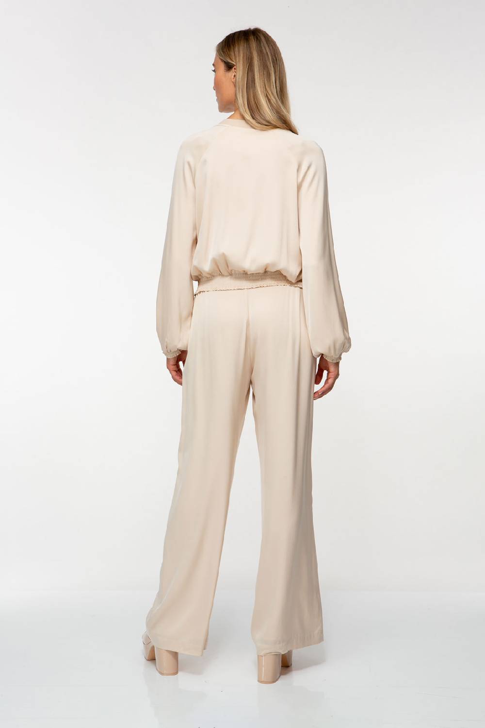 IVI GmbH SOLID SILK Seidenhose mit weitem Bein light sand Fabrikladen