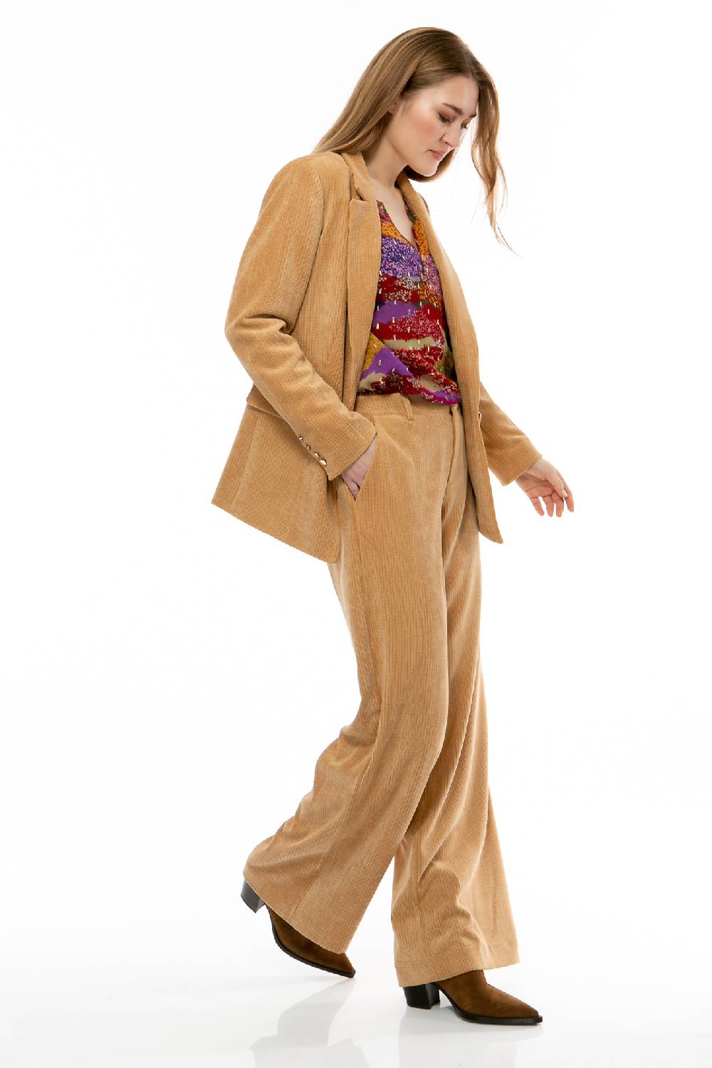 IVI GmbH CORDUROY Blazer camel Vierteljährliche Förderung