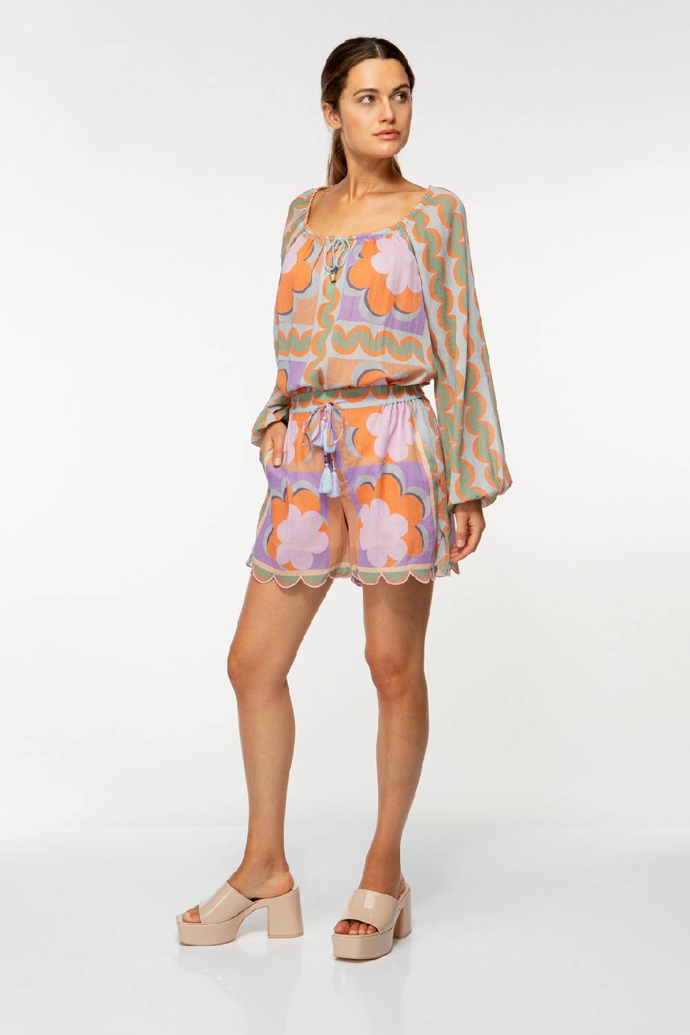 IVI GmbH CHECKED FLOWERS Shorts multicolor im Angebot