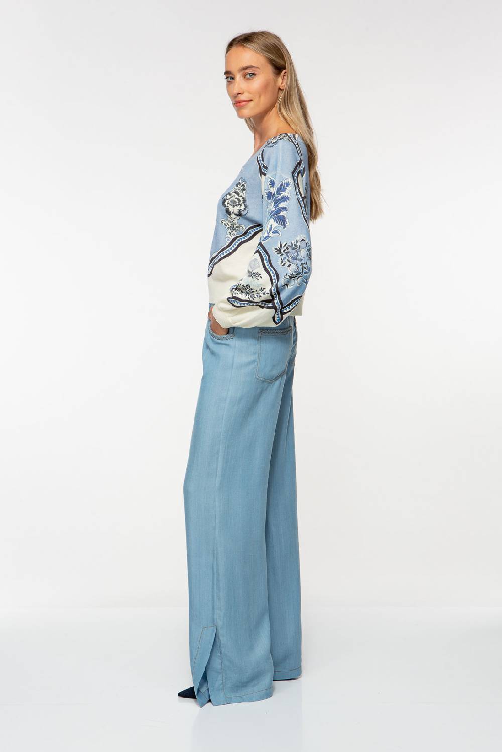 IVI GmbH ORIENTAL GARDEN Pullover sky Neueste Mode