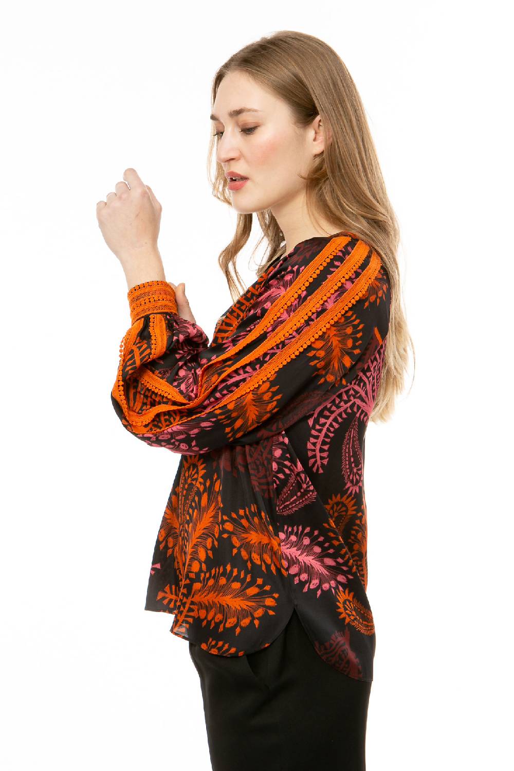 IVI GmbH WILD HERBS Bluse mit Stickdetails schwarz 50% Rabatt mit kostenlosem Versand