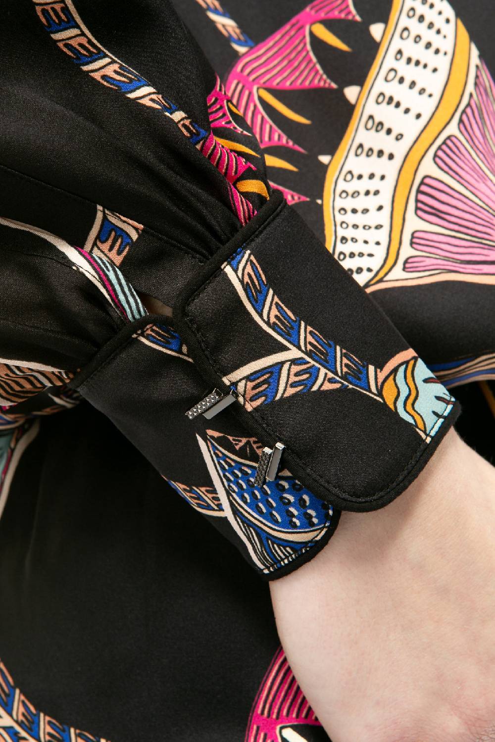 IVI GmbH LOTUS BLOSSOM Wickelbluse schwarz zollfrei