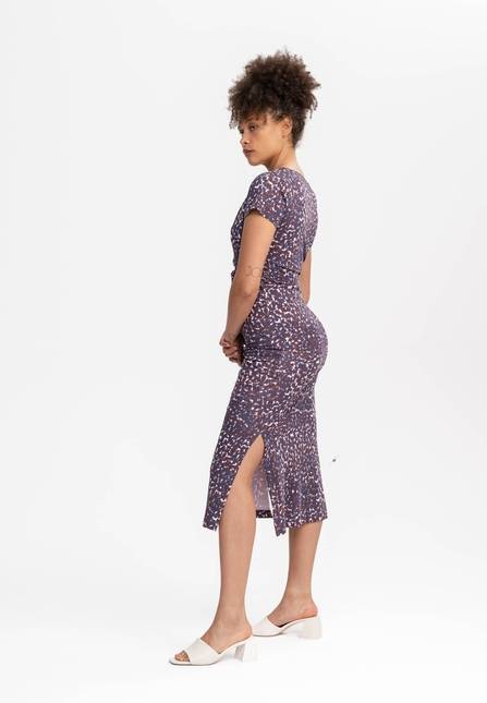 Melawear V-Neck Kleid lang SHREOSHI im Angebot