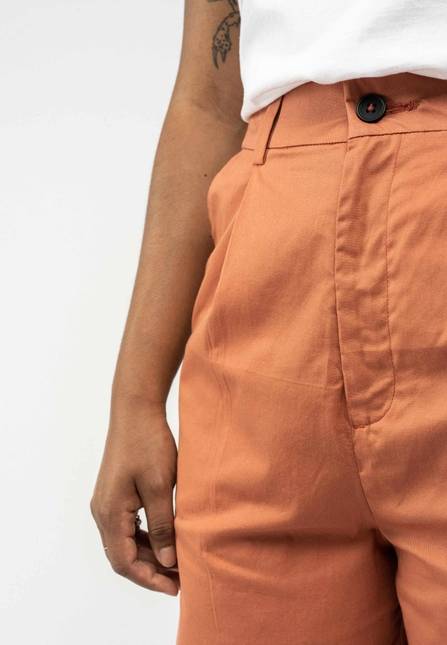 Melawear Shorts mit hohem Bund SABITHA Letzter Tag