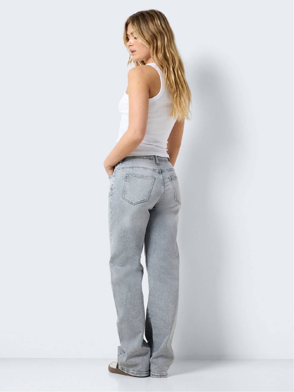 NOISY MAY NMYOLANDA NM WIDE JEANS NOOS (Light Grey Denim) Valentinstagsangebot