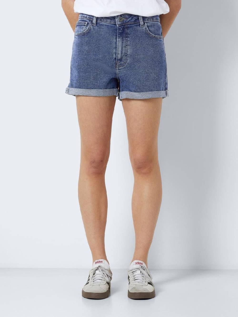 NOISY MAY NMMONI HW SHORTS AZ360 BL NOOS MID BLUE DENIM Räumungsverkauf