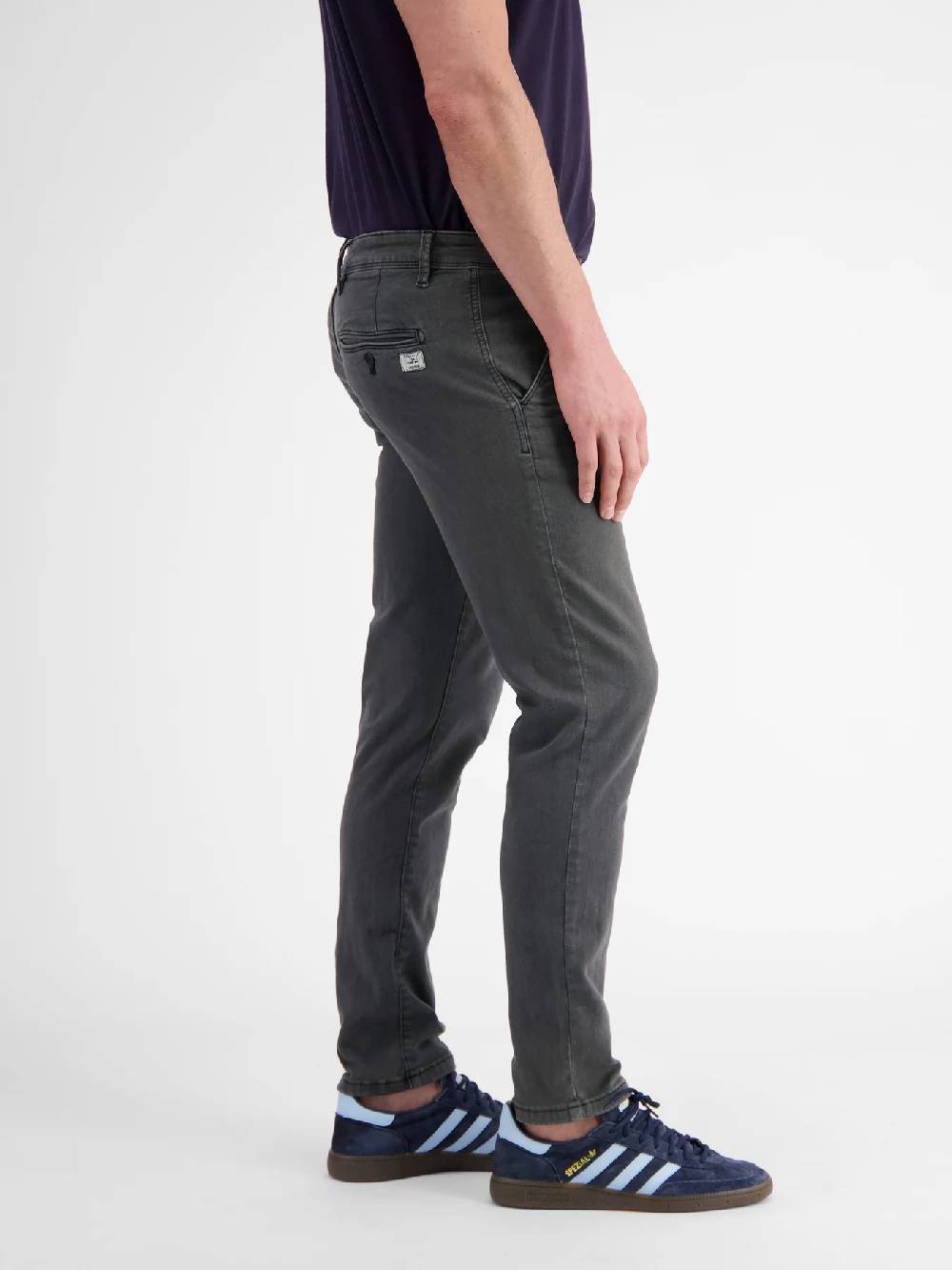 Lerros 2009114 CHINO VAN ZACHTE HYPERFLEX STRETCHKWALITEIT (289 DARK GRAPHITE) Angebote
