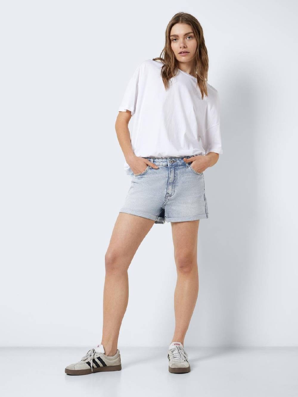 NOISY MAY NMMONI HW SHORTS AZ360 BL NOOS LIGHT BLUE DENIM Osterangebot