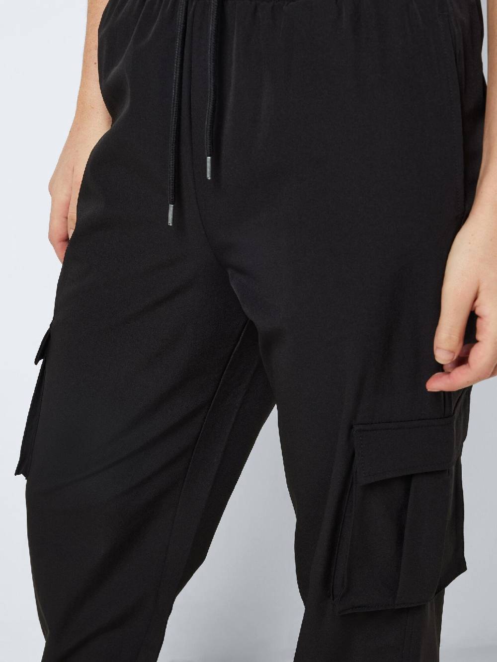 NOISY MAY KIRBY HW Cargo Pants (Black) Kauf eins, bekomm eins gratis