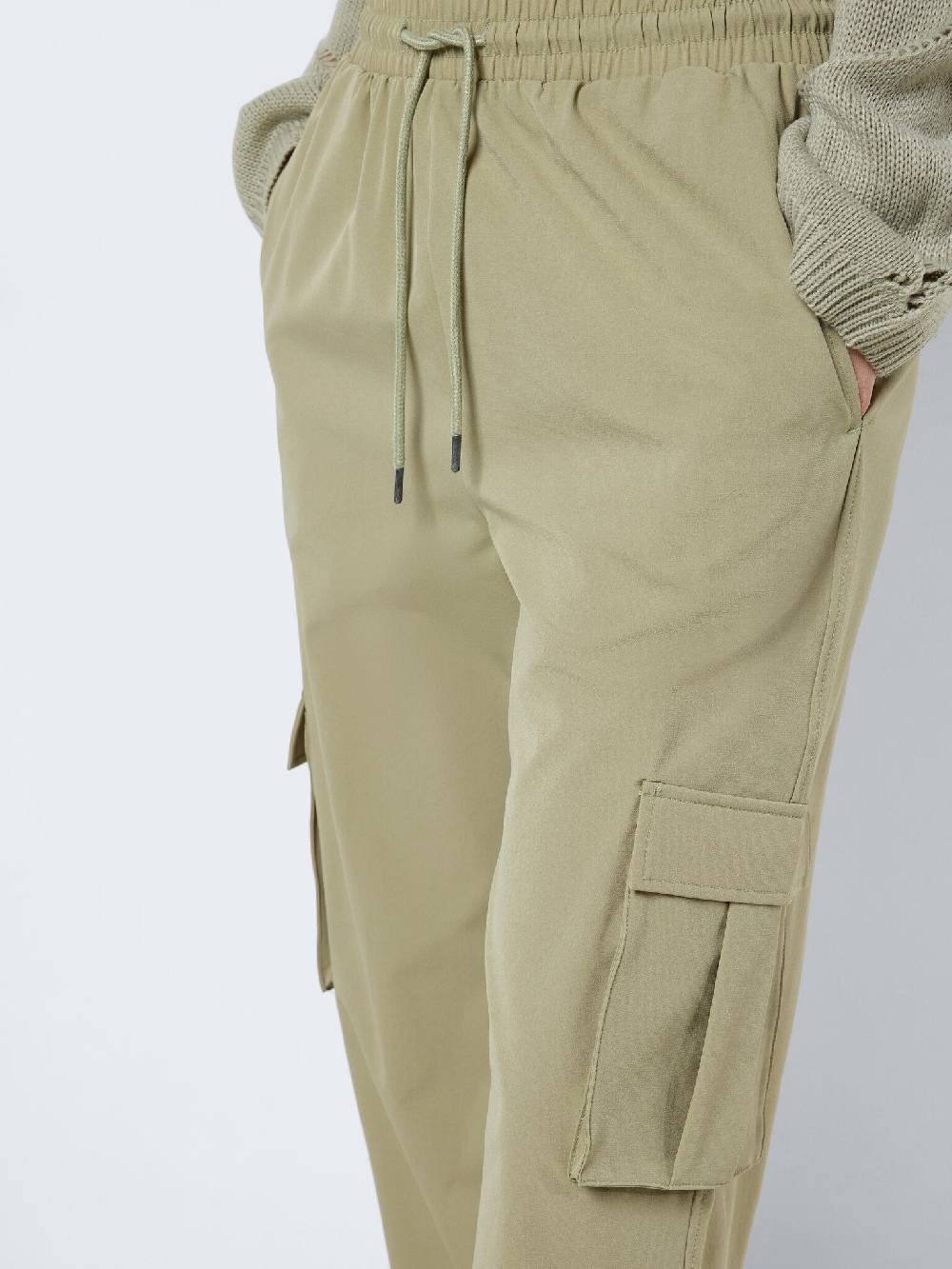 NOISY MAY KIRBY HW Cargo Pants (Sage) Tägliche Deals