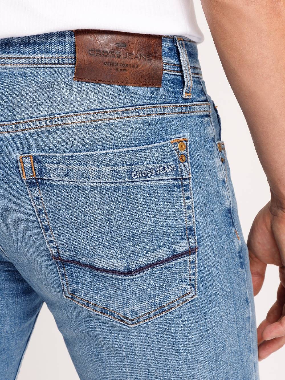 Cross Jeans ANTONIO E 161-107 (504 LIGHT MID BLUE0 Saisonale Angebote