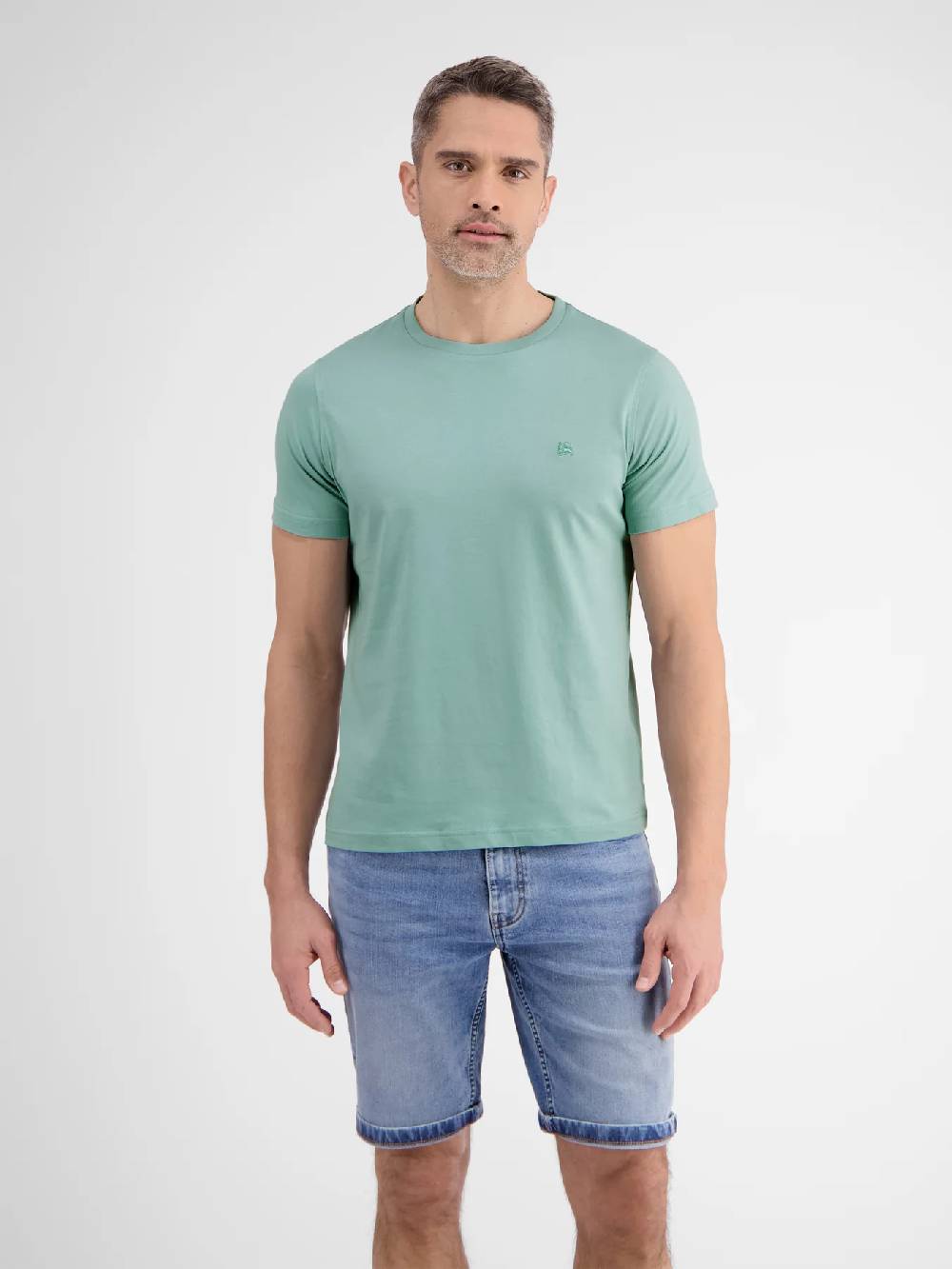 Lerros 2423000 EFFEN BASIC T-SHIRT LOGOSTEEK (622 COASTAL SEA BLUE) Bis zu 65% Rabatt