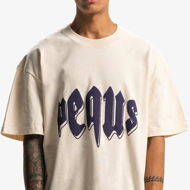 Pequs Outlined Mythic Logo T-Shirt Nur noch ein Tag übrig