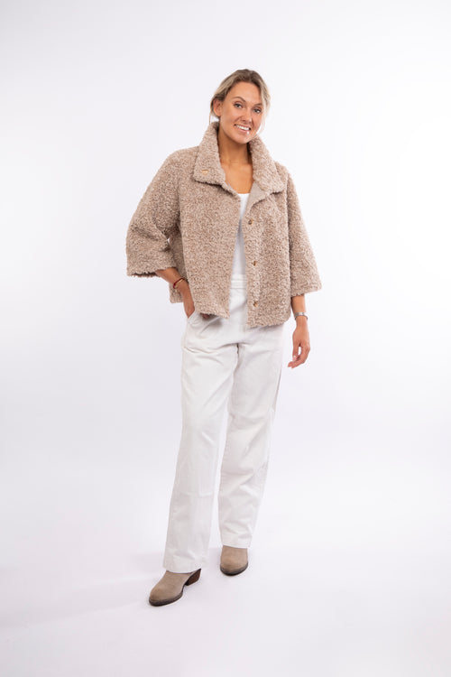 Petite M. Teddyfell Kurze Jacke in Beige Vatertagsangebot