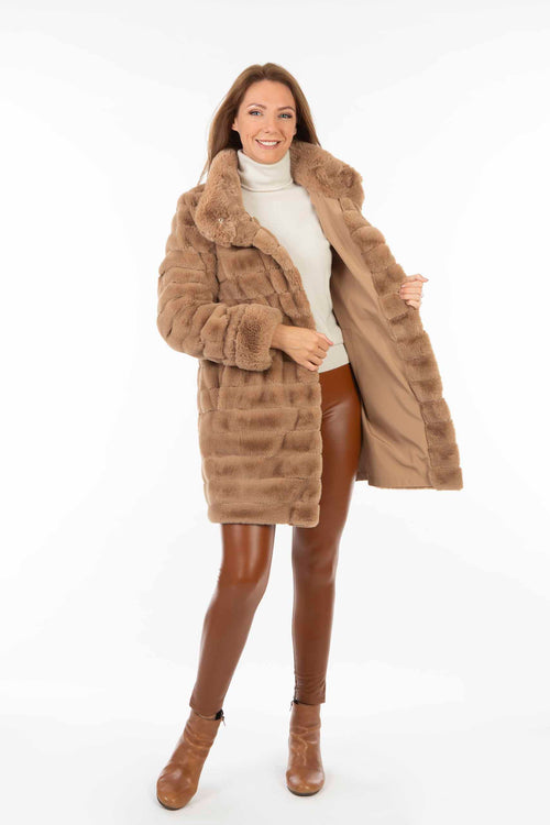 Petite M. Kunstpelz Jacke zum Wenden Camel Kauf eins, bekomm eins gratis