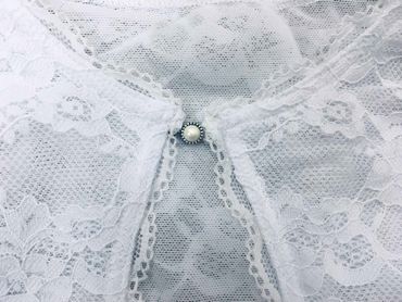 Pezzo D'oro Damenspitzenbluse mit Tropfenausschnitt, Retro Look, Halbarm, Farbe weiß Räumungsverkauf