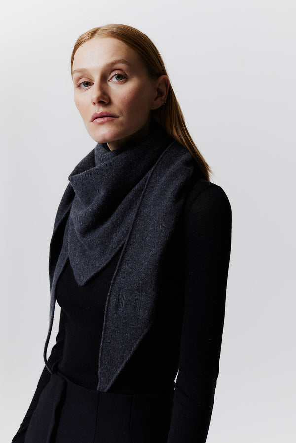 Prinz Berlin Kaschmir Triangle Fine Knit Graphit Neuheiten