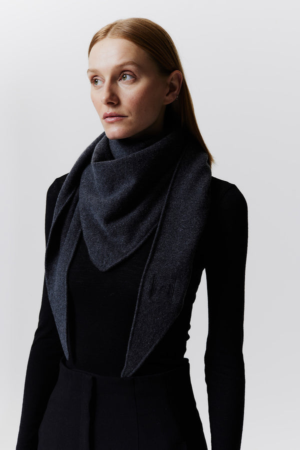 Prinz Berlin Kaschmir Triangle Fine Knit Graphit Neuheiten