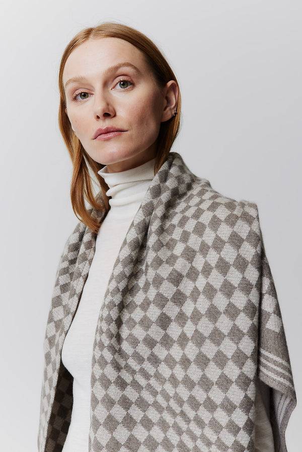 Prinz Berlin Kaschmir Triangle Jacquard Taupe Kostenlose Rückgabe