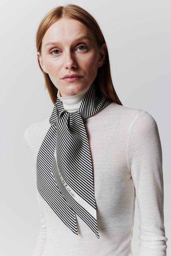 Prinz Berlin Seidenbandeau Stripes in Off-White Neueste Stile