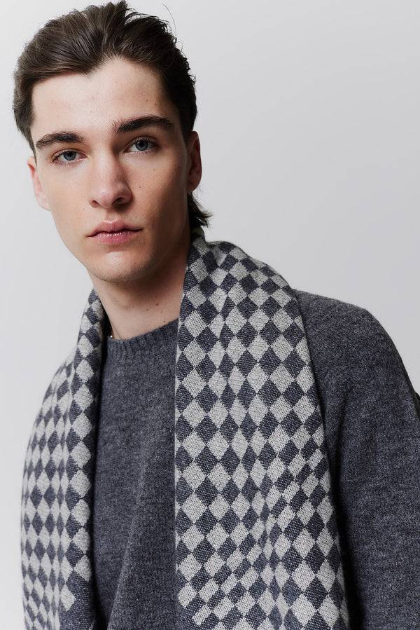 Prinz Berlin Kaschmir Triangle Jacquard Schwarz Bis zu 55% Rabatt
