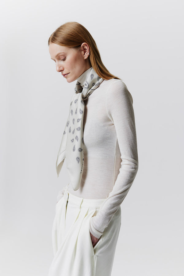 Prinz Berlin Seidentuch Paisley 90 Off-White Im Verkauf