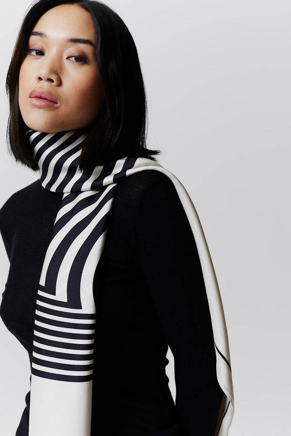 Prinz Berlin Seidentuch Swirl 123 Off-White Top Angebot